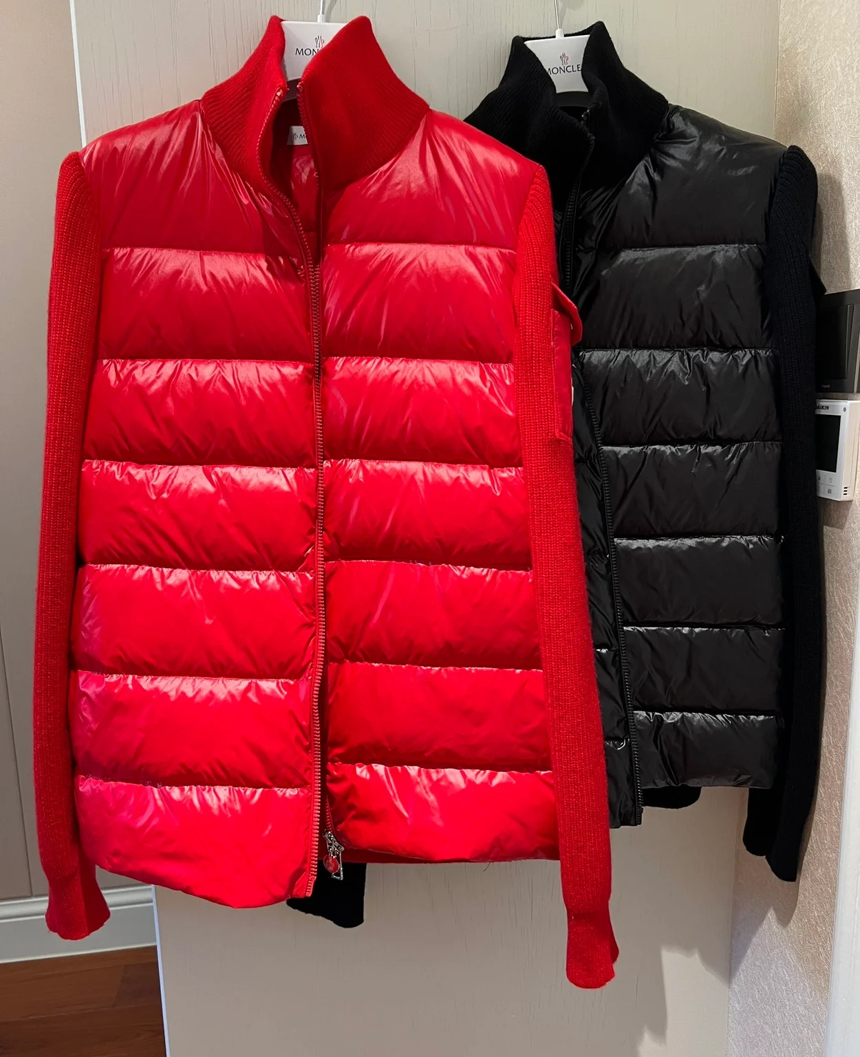 몽클레어 패치 로고 패딩 가디건 레드