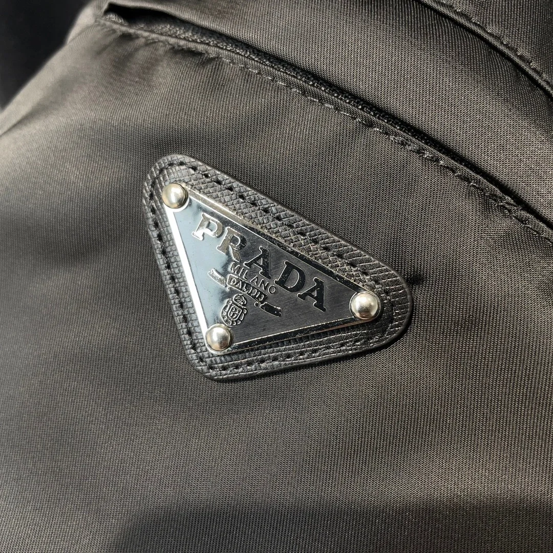 프라다 패브릭 테크니컬 스웨트 셔츠