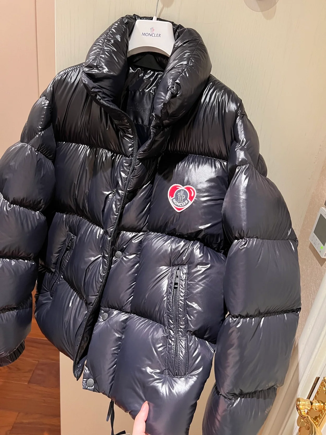 몽클레어 아플리케 로고 퀄트 셸 다운 자켓