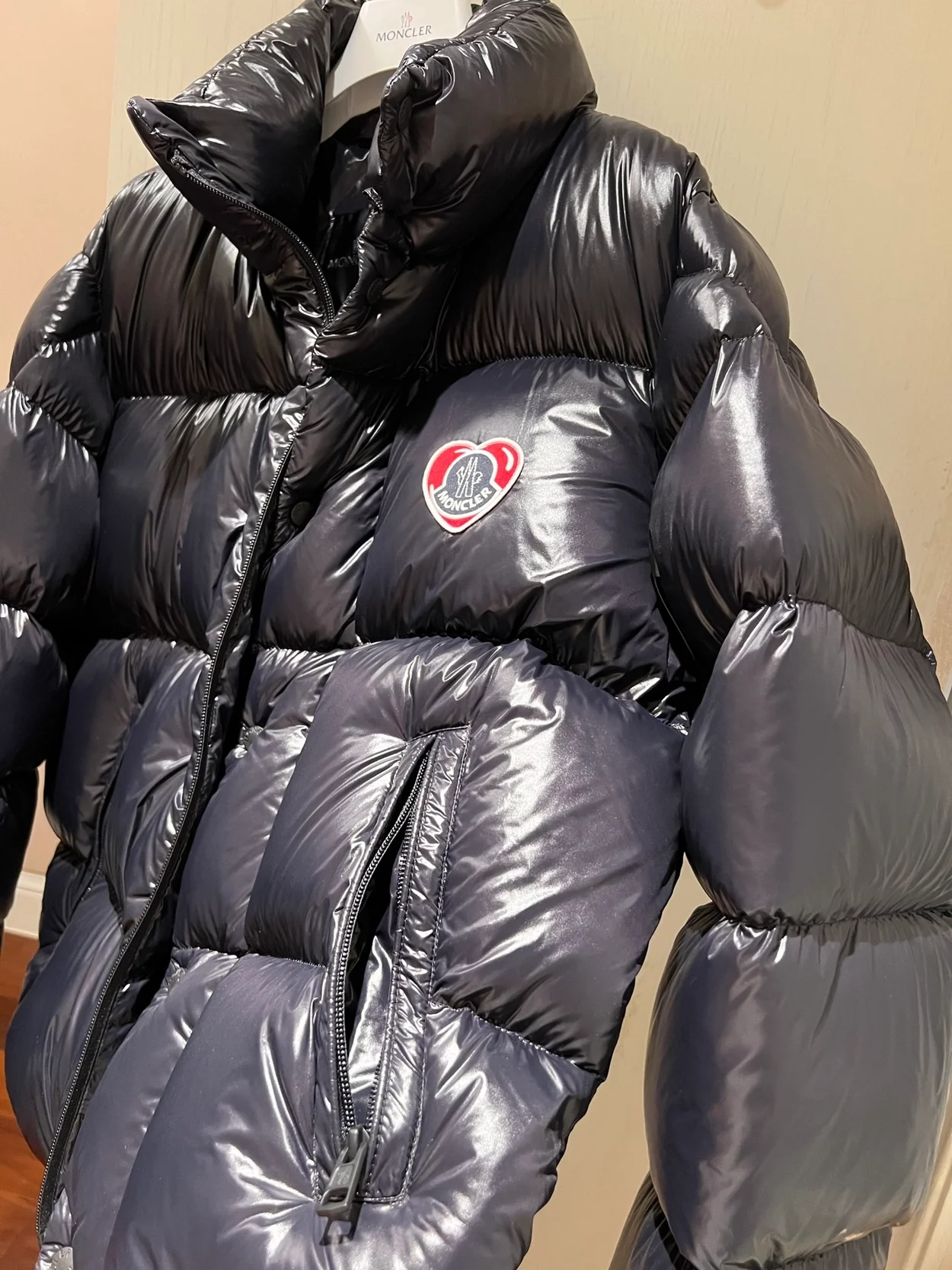 몽클레어 아플리케 로고 퀄트 셸 다운 자켓