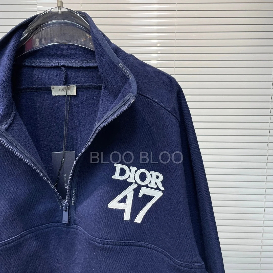 디올 레귤러 핏 스탠드 칼라 스웨터 네이비