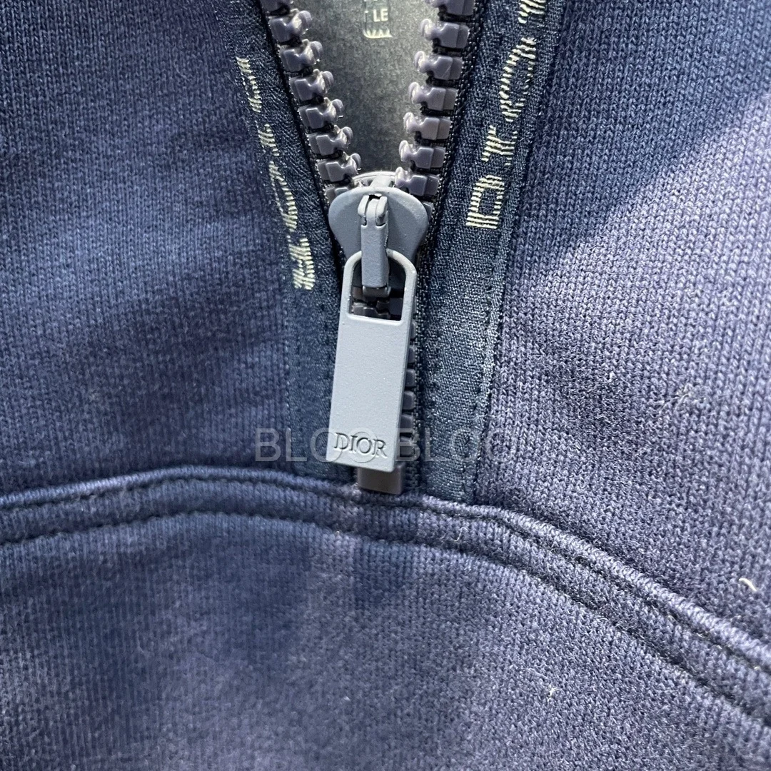 디올 레귤러 핏 스탠드 칼라 스웨터 네이비