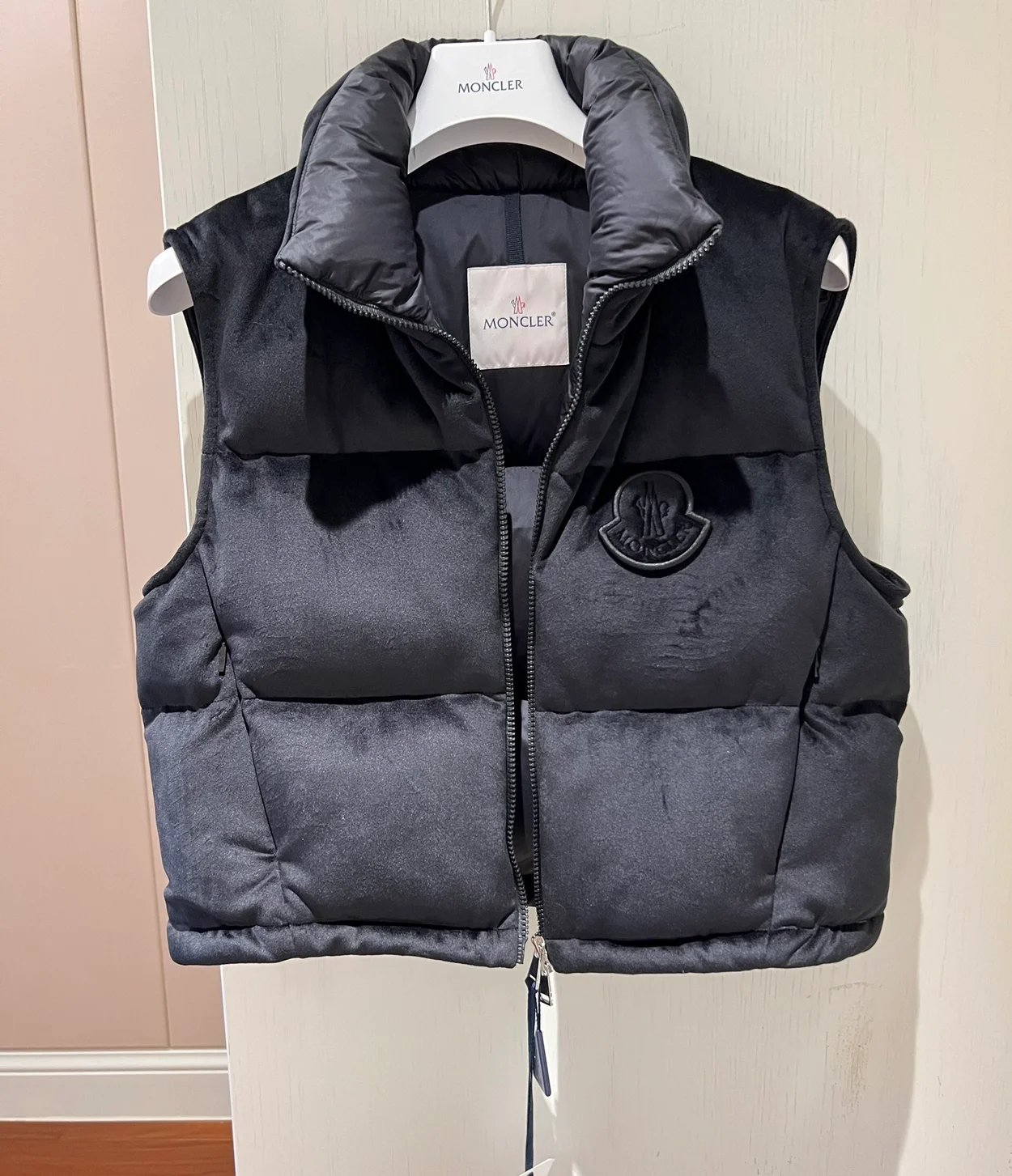 몽클레어 블라벳 다운 베스트