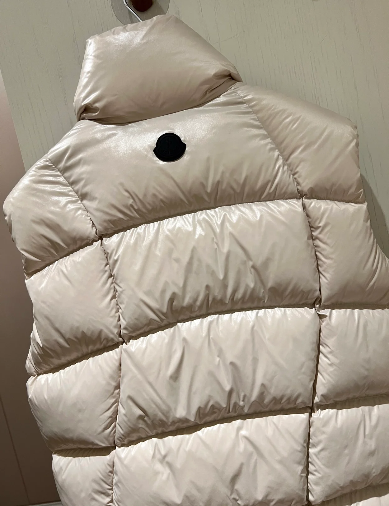 몽클레어 x 아디다스 오리지널 보존 다운 베스트