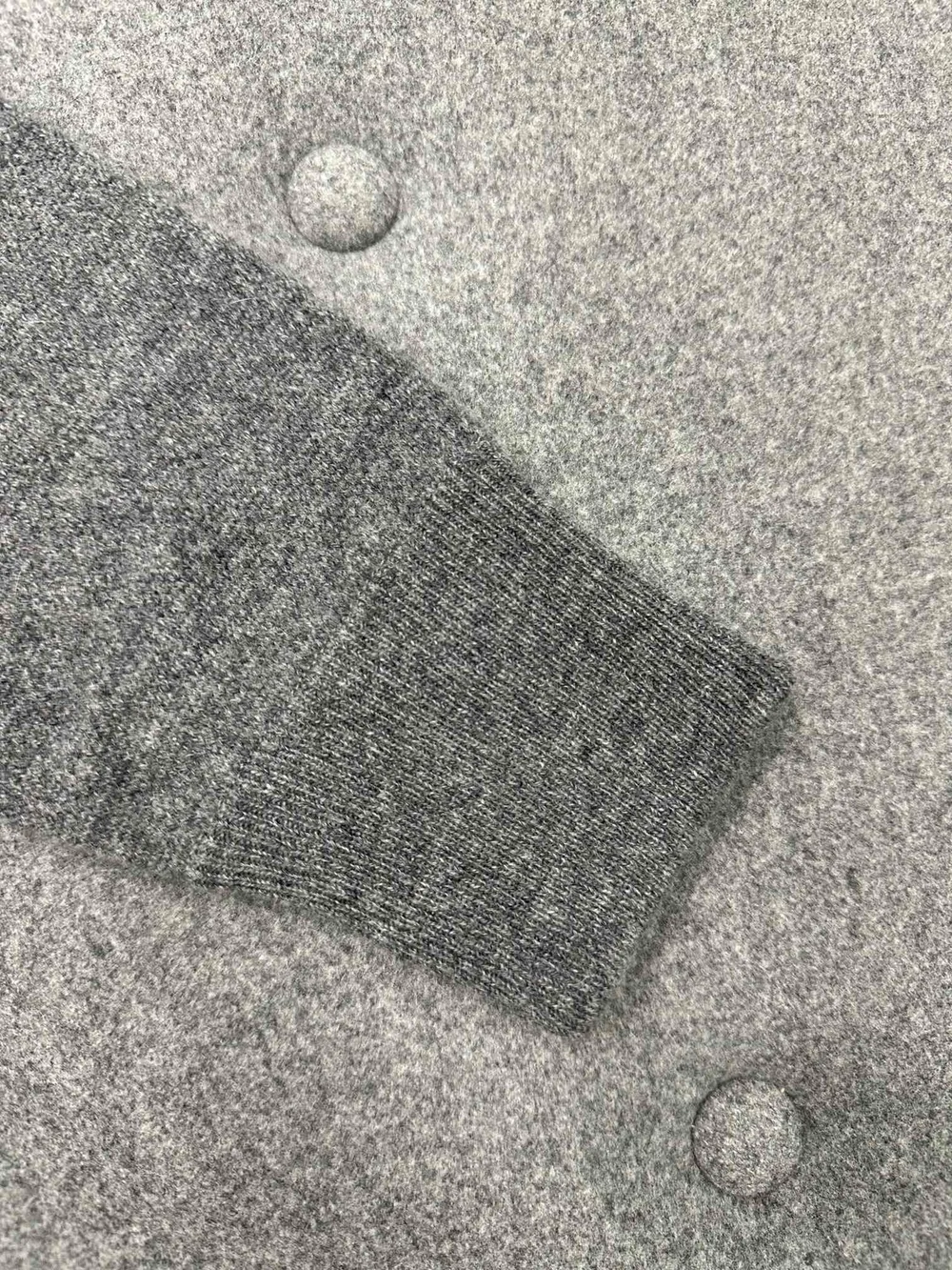 톰브라운 프렌치 캐시미어 크루넥 스웨터