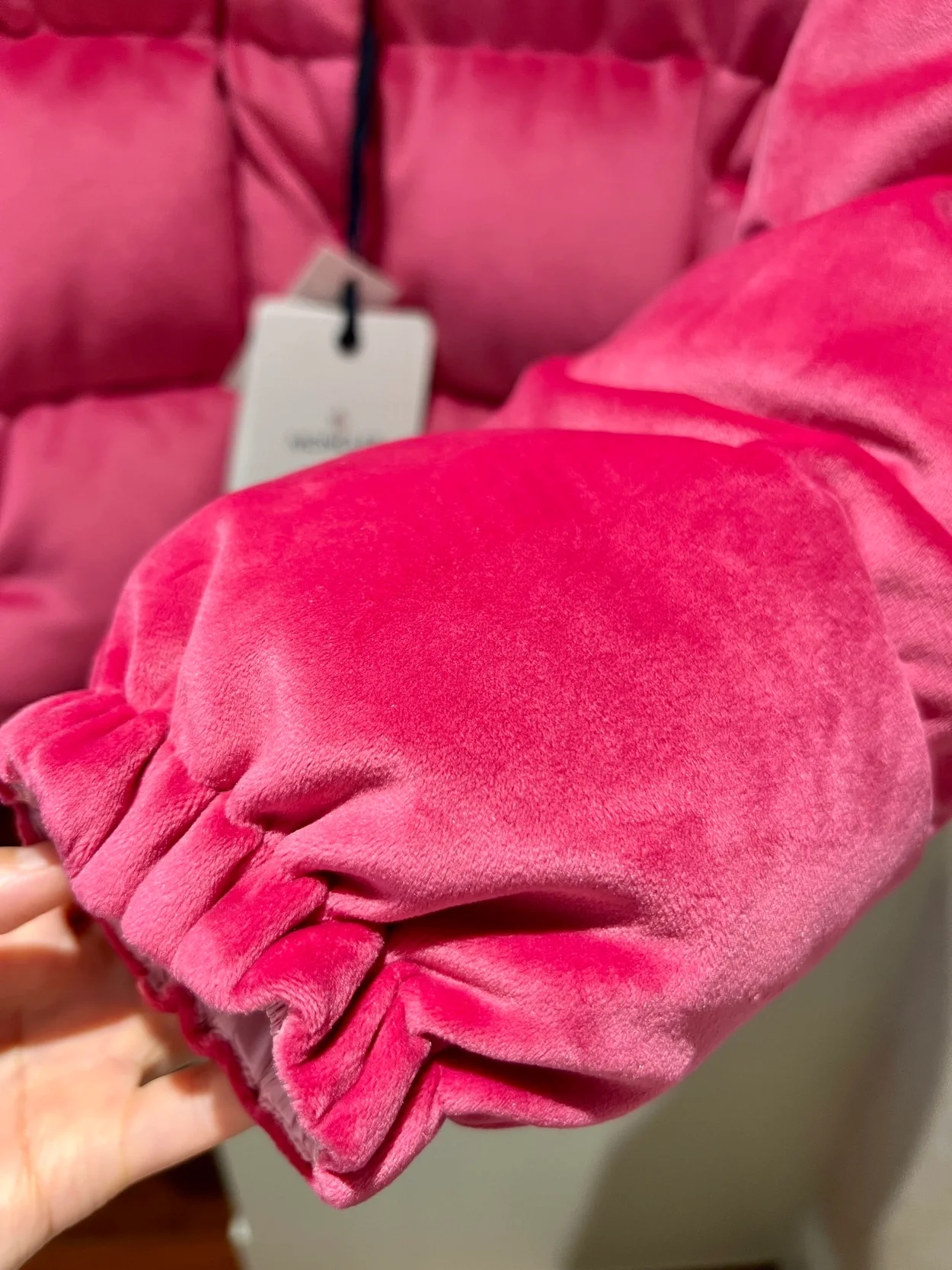 몽클레어 다오스 셔닐 다운 자켓