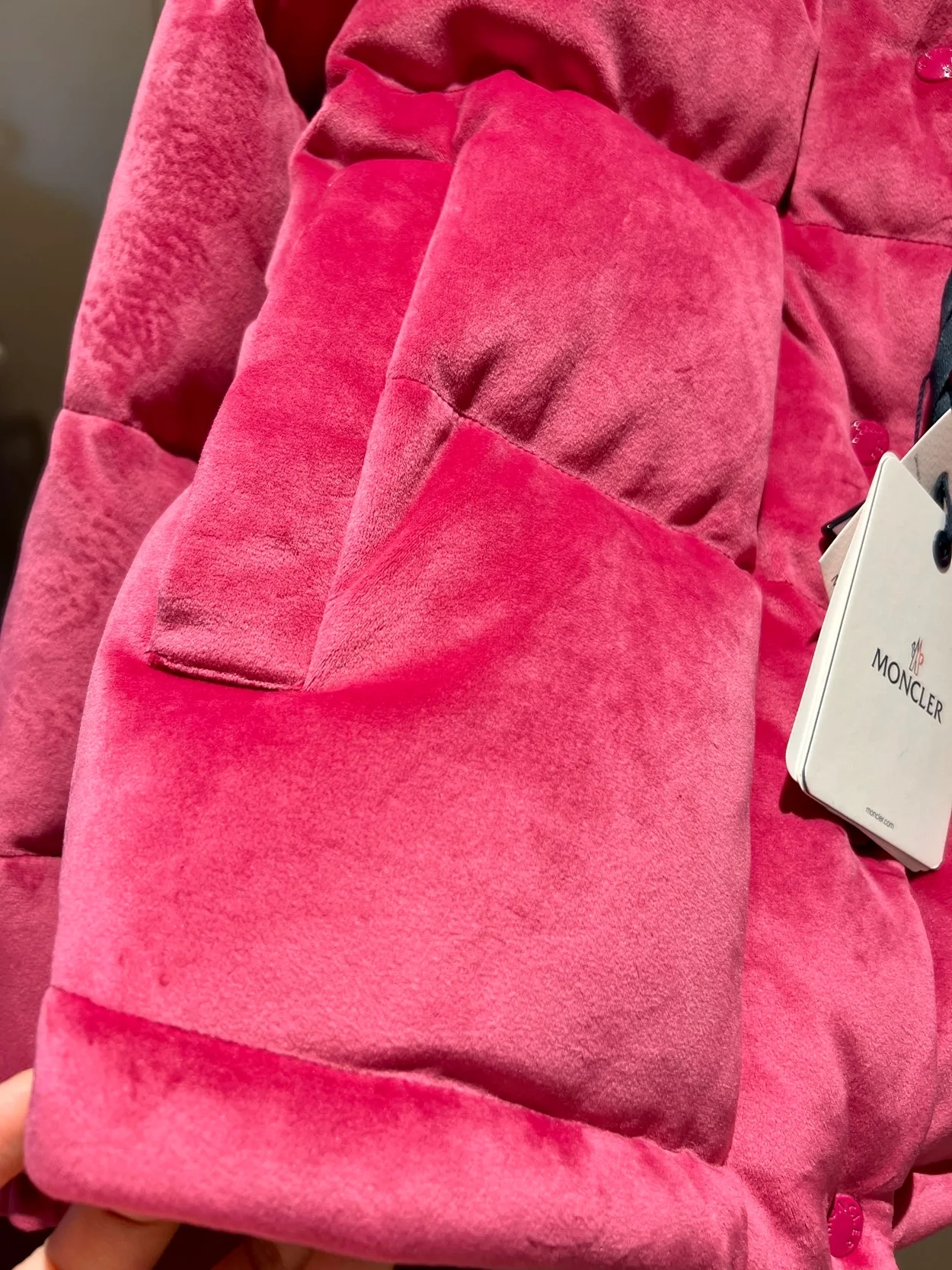 몽클레어 다오스 셔닐 다운 자켓