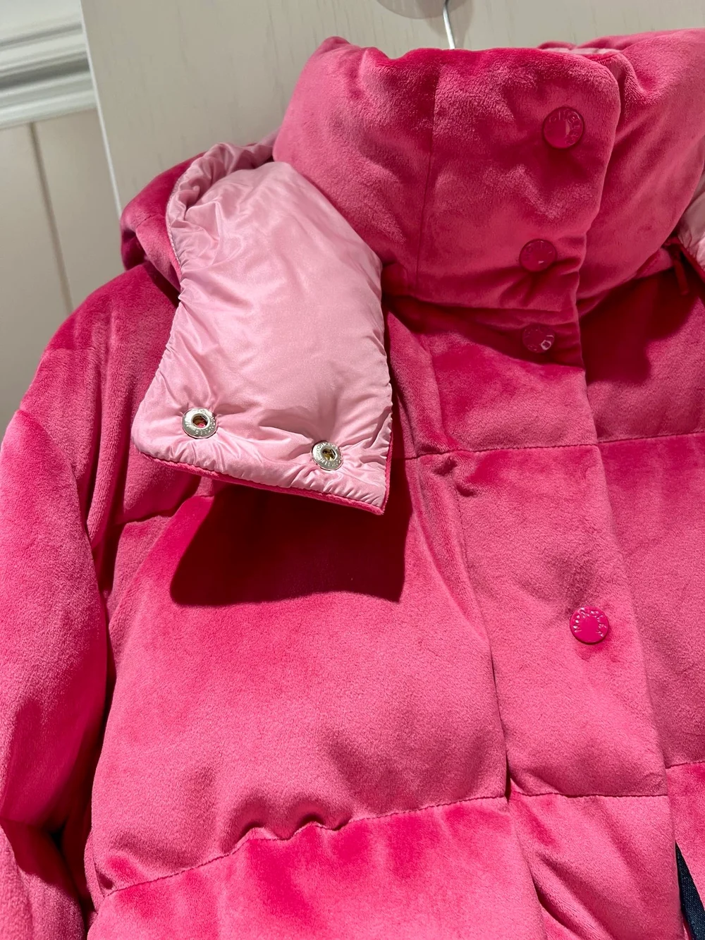 몽클레어 다오스 셔닐 다운 자켓