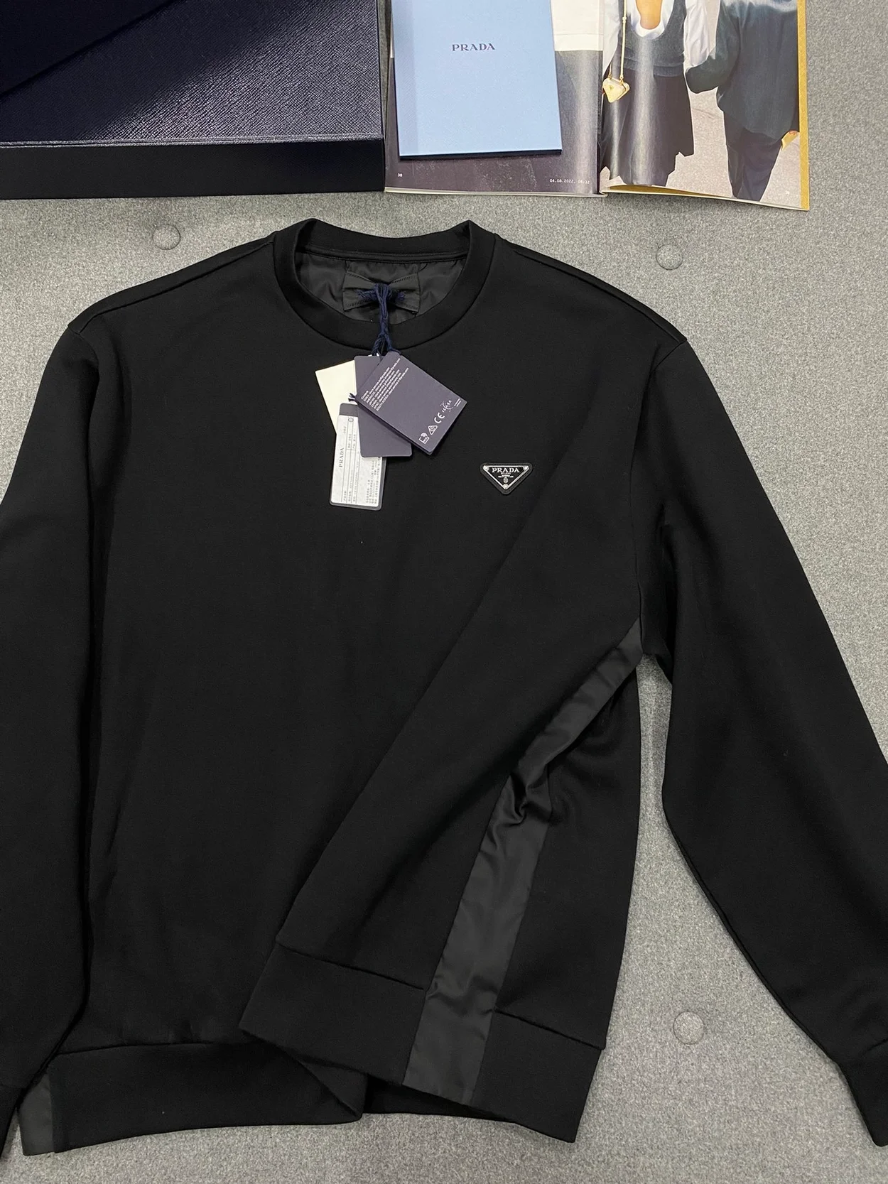 프라다 테크니컬 코튼 스웨트셔츠