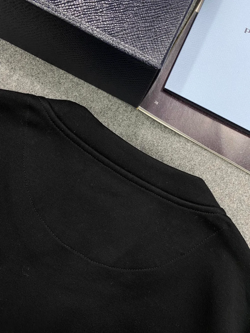 프라다 테크니컬 코튼 스웨트셔츠