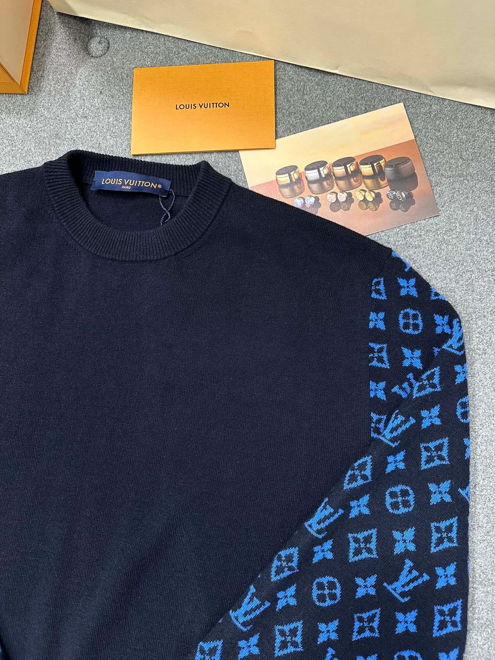 루이비통 모노그램 믹스 캐시미어 크루넥 1AATLS