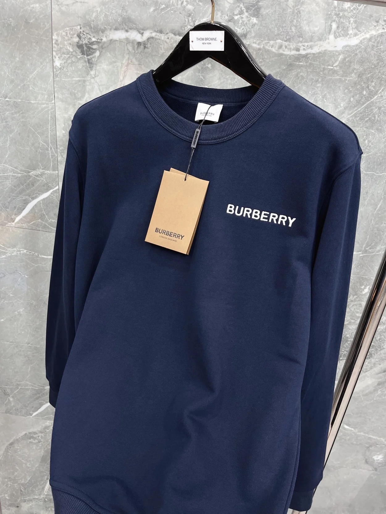 버버리 모노그램 모티프 코튼 스웨트셔츠 네이비