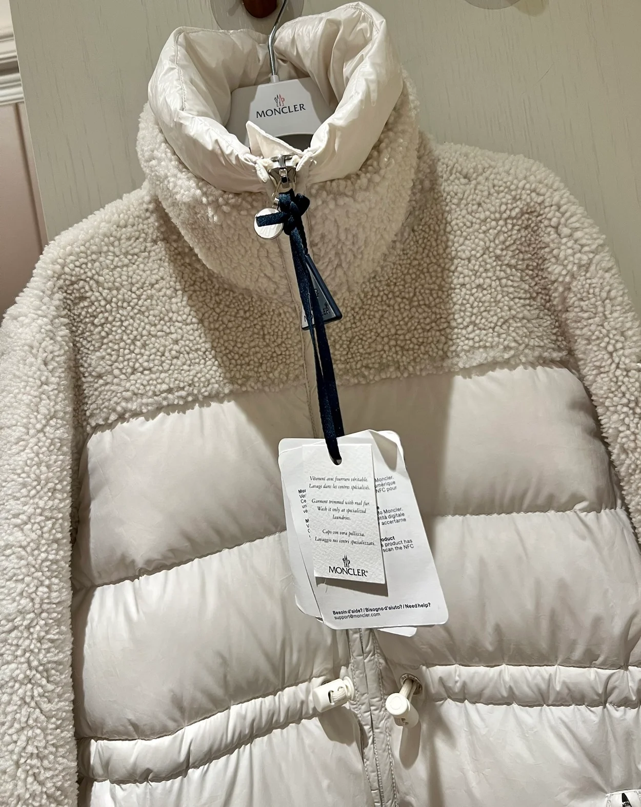 몽클레어 ESCAUT 쇼트 다운 자켓