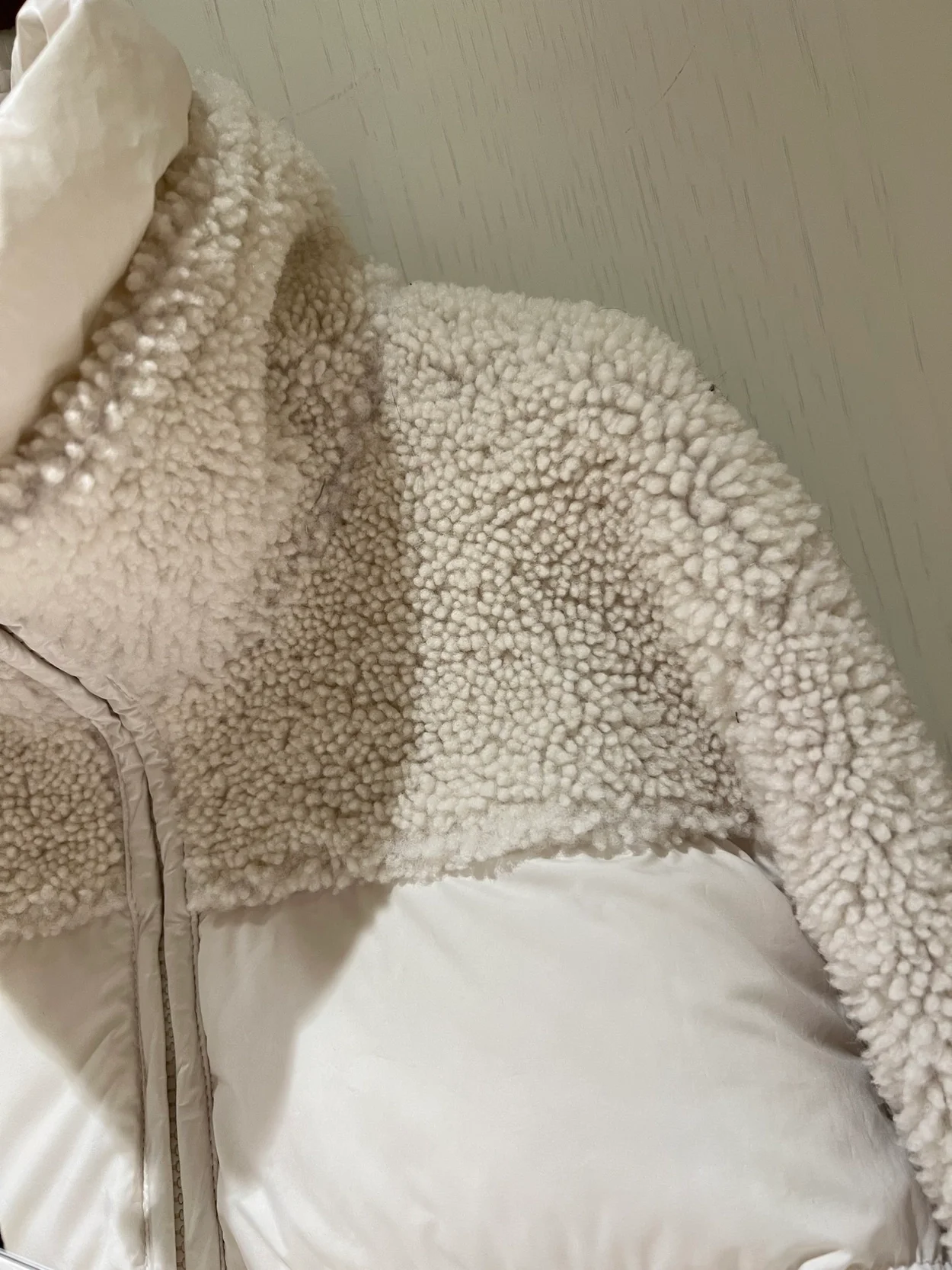 몽클레어 ESCAUT 쇼트 다운 자켓