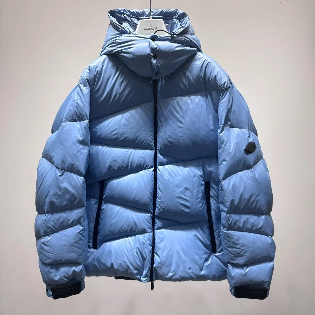 몽클레어 파우더 블루 쇼트 다운 자켓