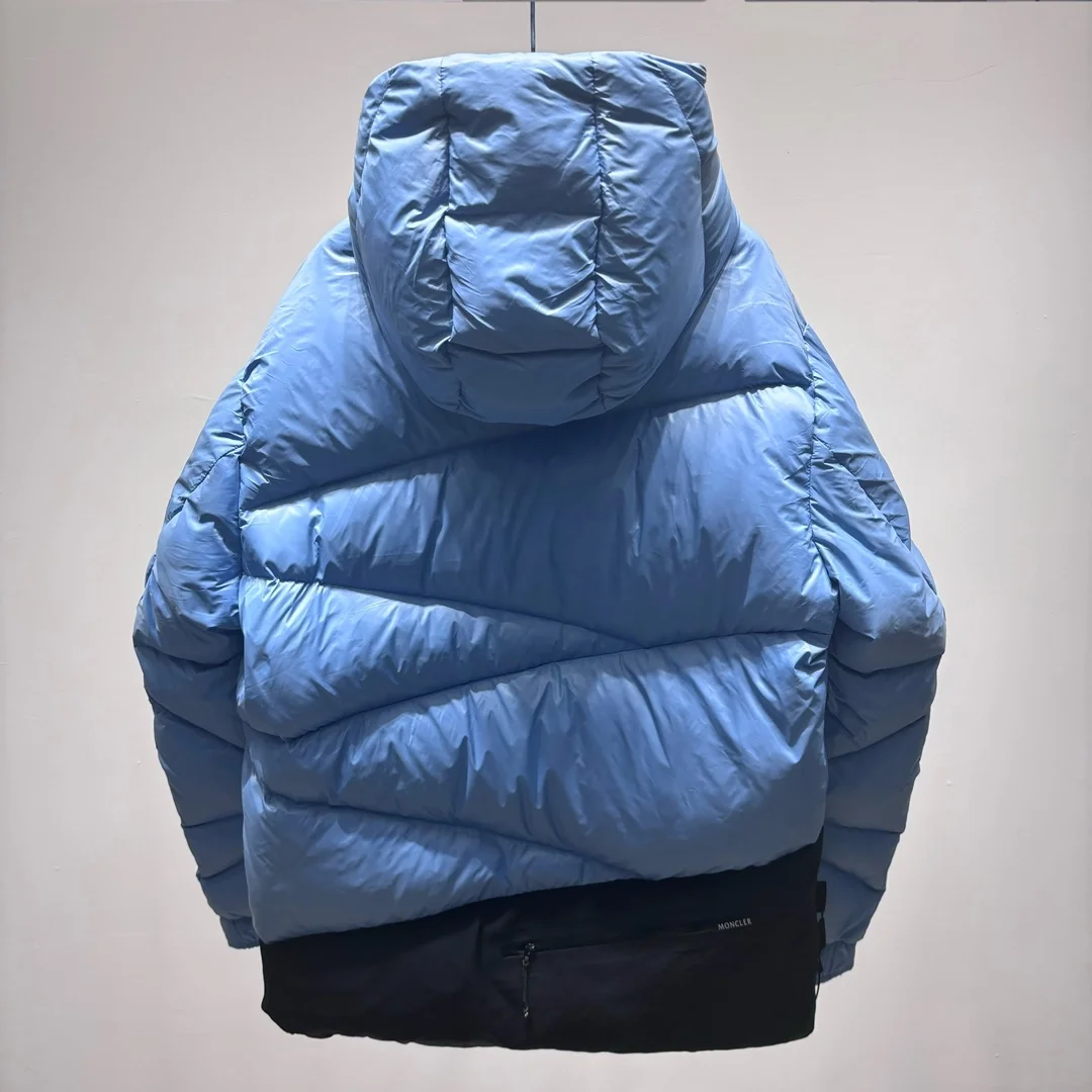 몽클레어 파우더 블루 쇼트 다운 자켓