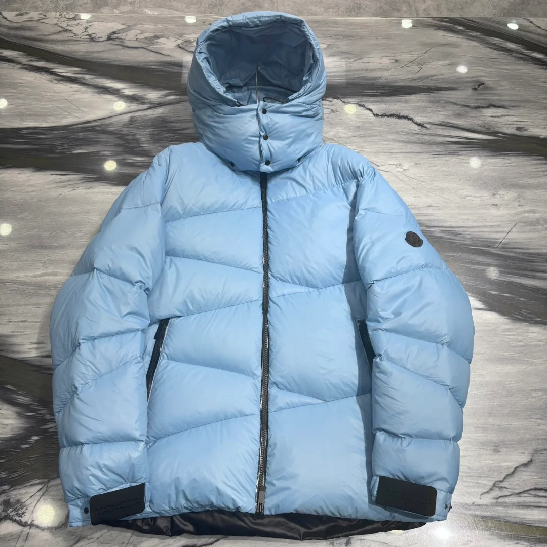 몽클레어 파우더 블루 쇼트 다운 자켓