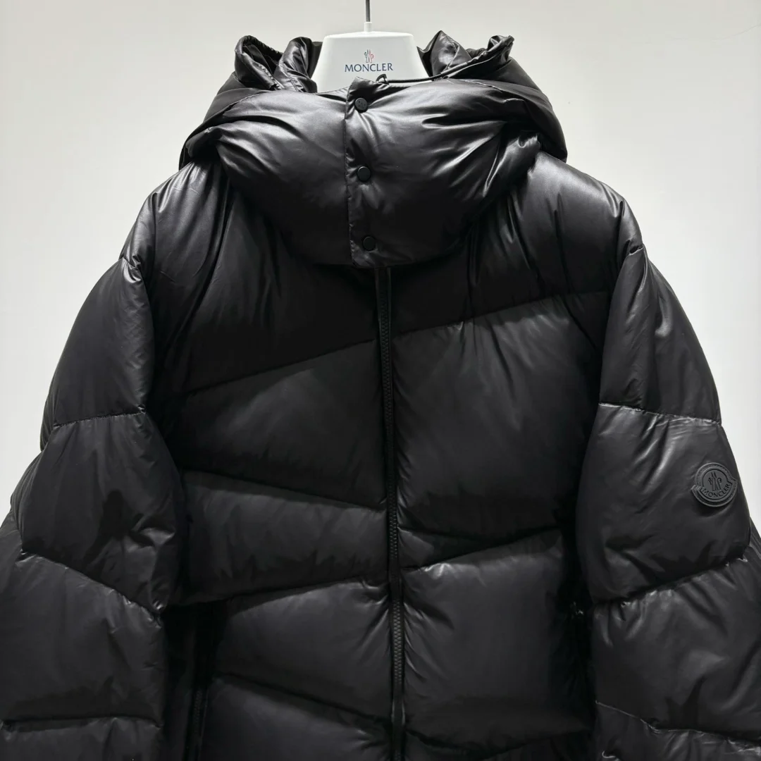 몽클레어 Yonne 쇼트 다운 자켓