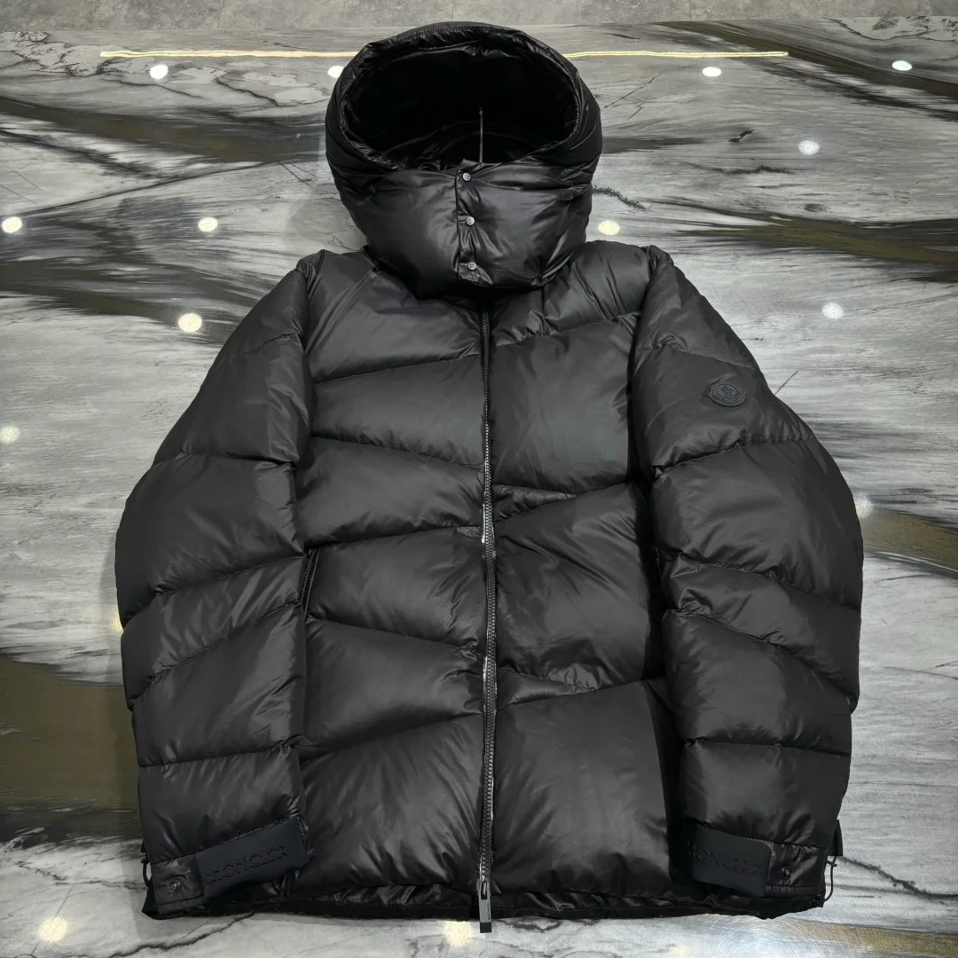 몽클레어 Yonne 쇼트 다운 자켓