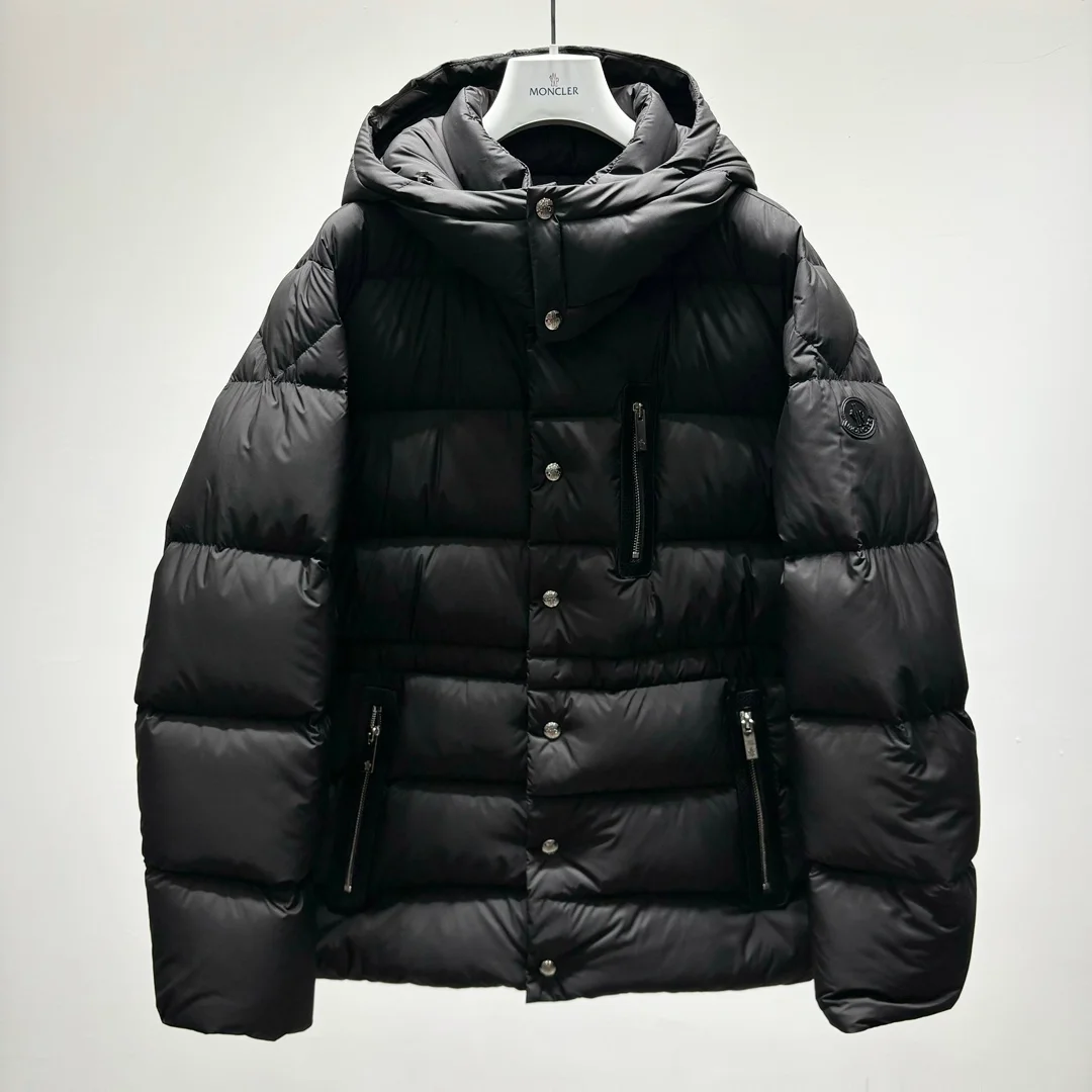 몽클레어 블랙 Bauges 쇼트 다운 자켓