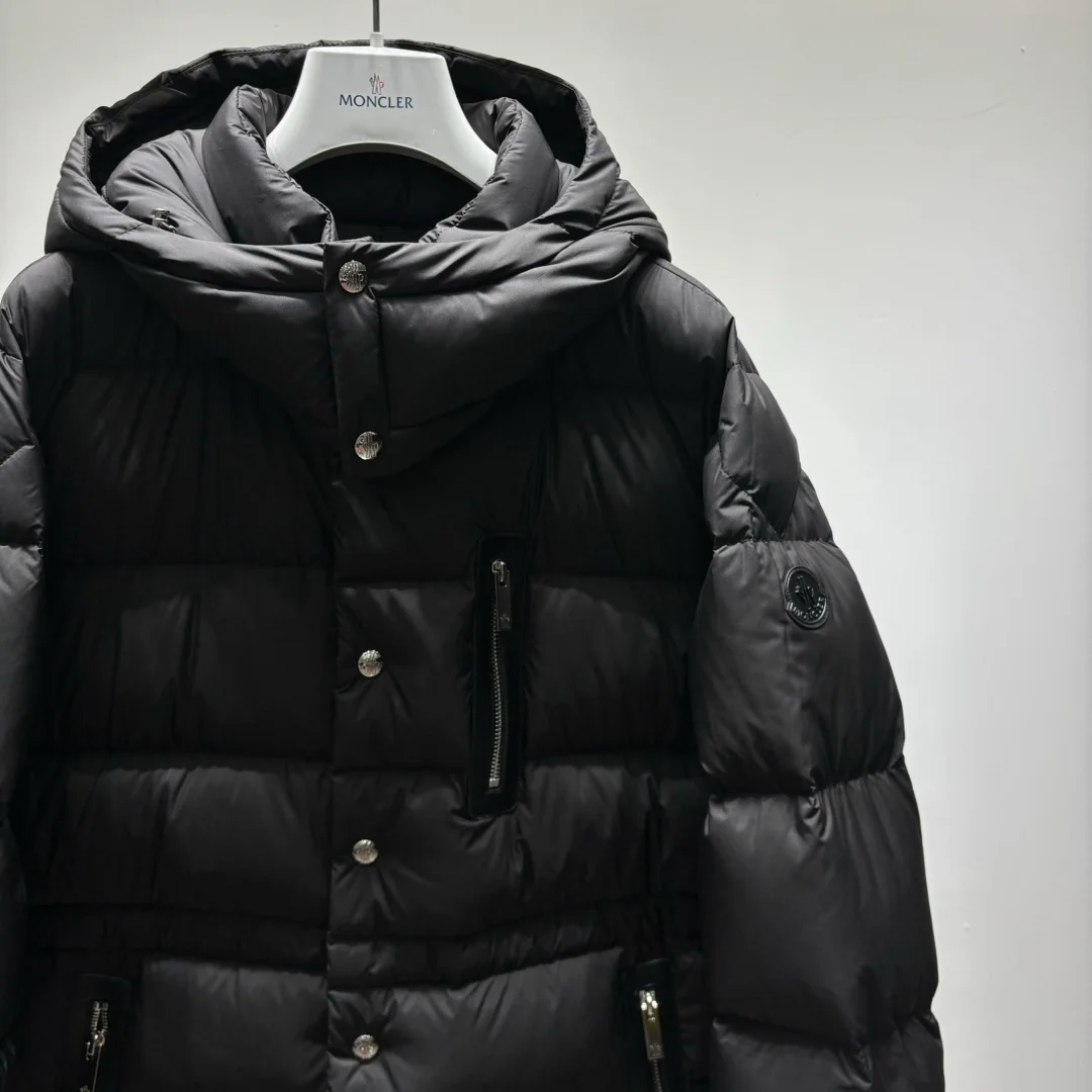 몽클레어 블랙 Bauges 쇼트 다운 자켓