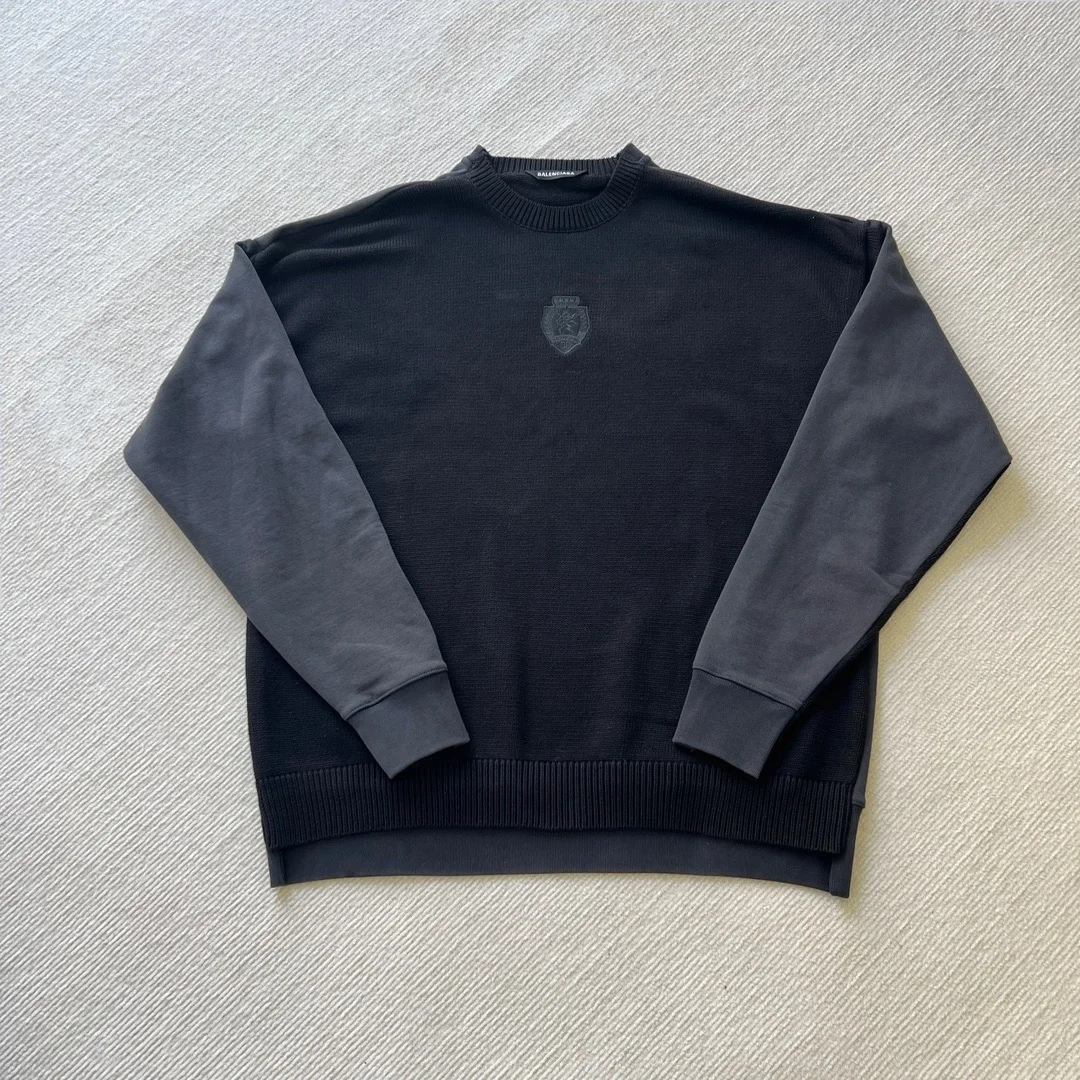 발렌시아가 캠페인 하이브리드 스웨터