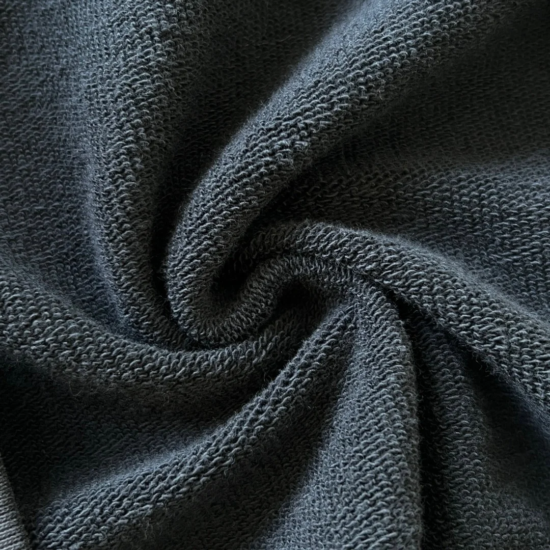 발렌시아가 캠페인 하이브리드 스웨터