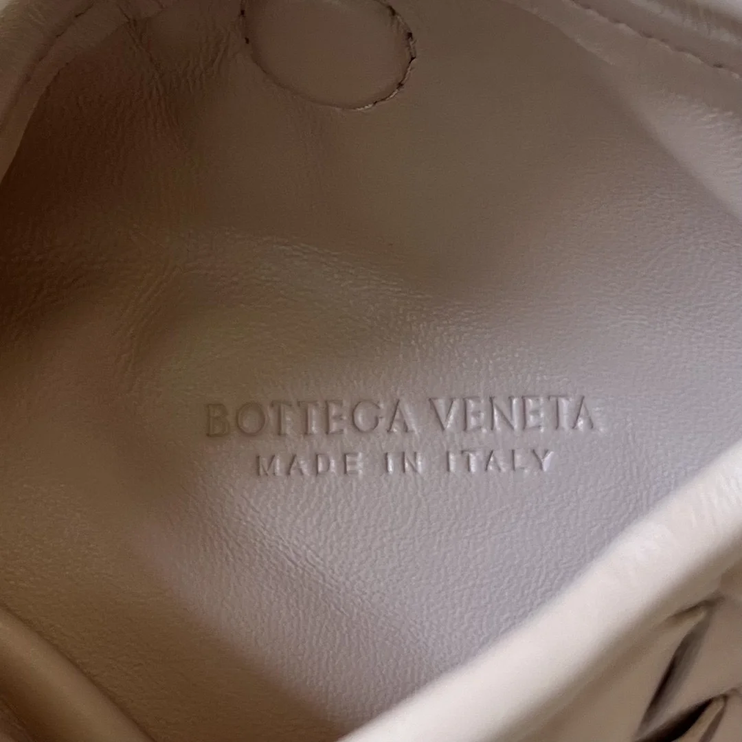 보테가 베네타 미니 홉 핑크