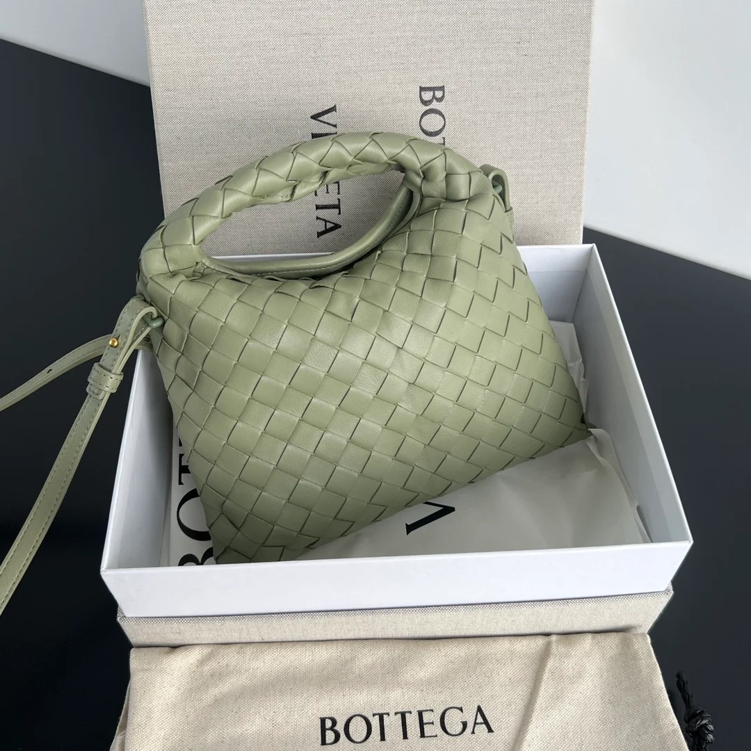 보테가 베네타 미니 홉 그린