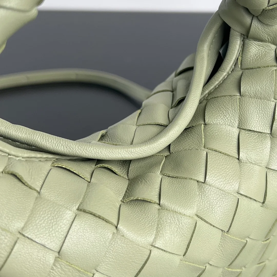 보테가 베네타 미니 홉 그린