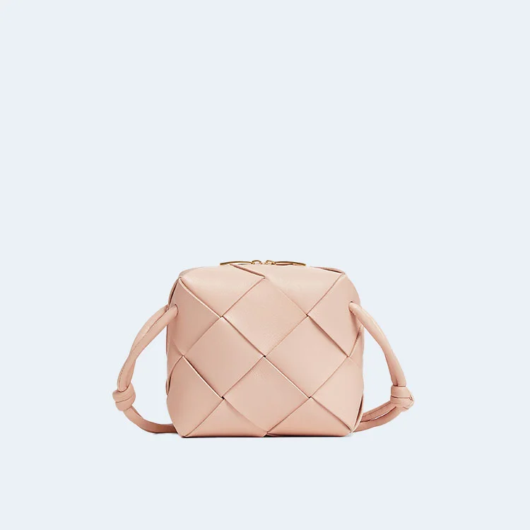 보테가 베네타 미니 카세트 카메라 백