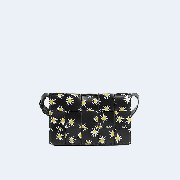 보테가 베네타 데이지 프린트 카세트백