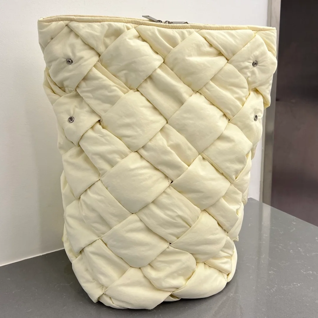 보테가 베네타 패디드 옐로우 카세트백