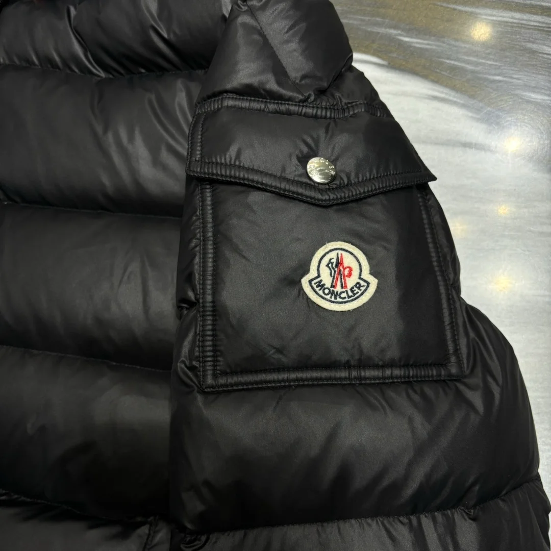 몽클레어 PAVIN 다운 패딩 자켓