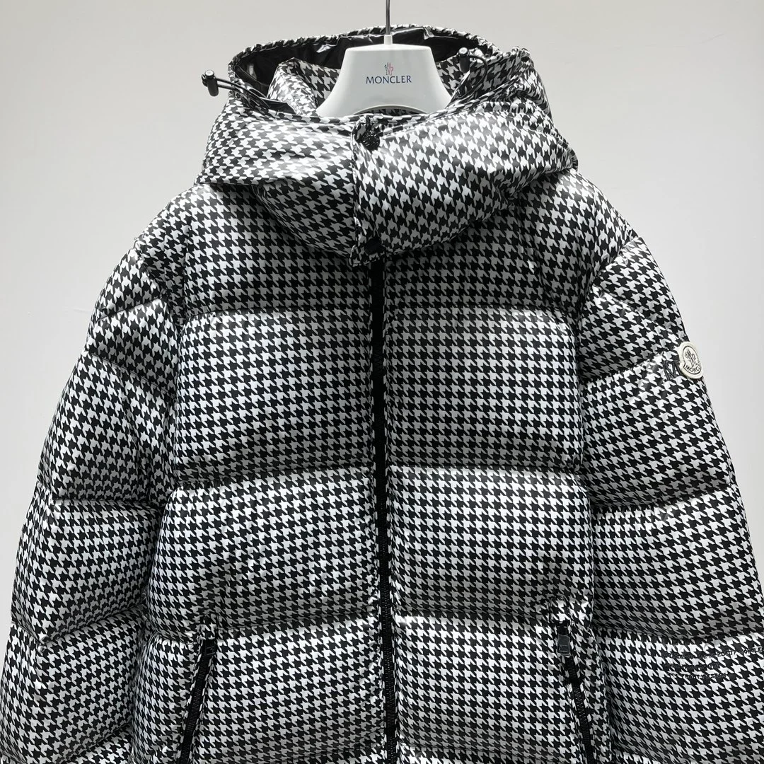 몽클레어 피그먼트 소코트린 숏 다운 패딩