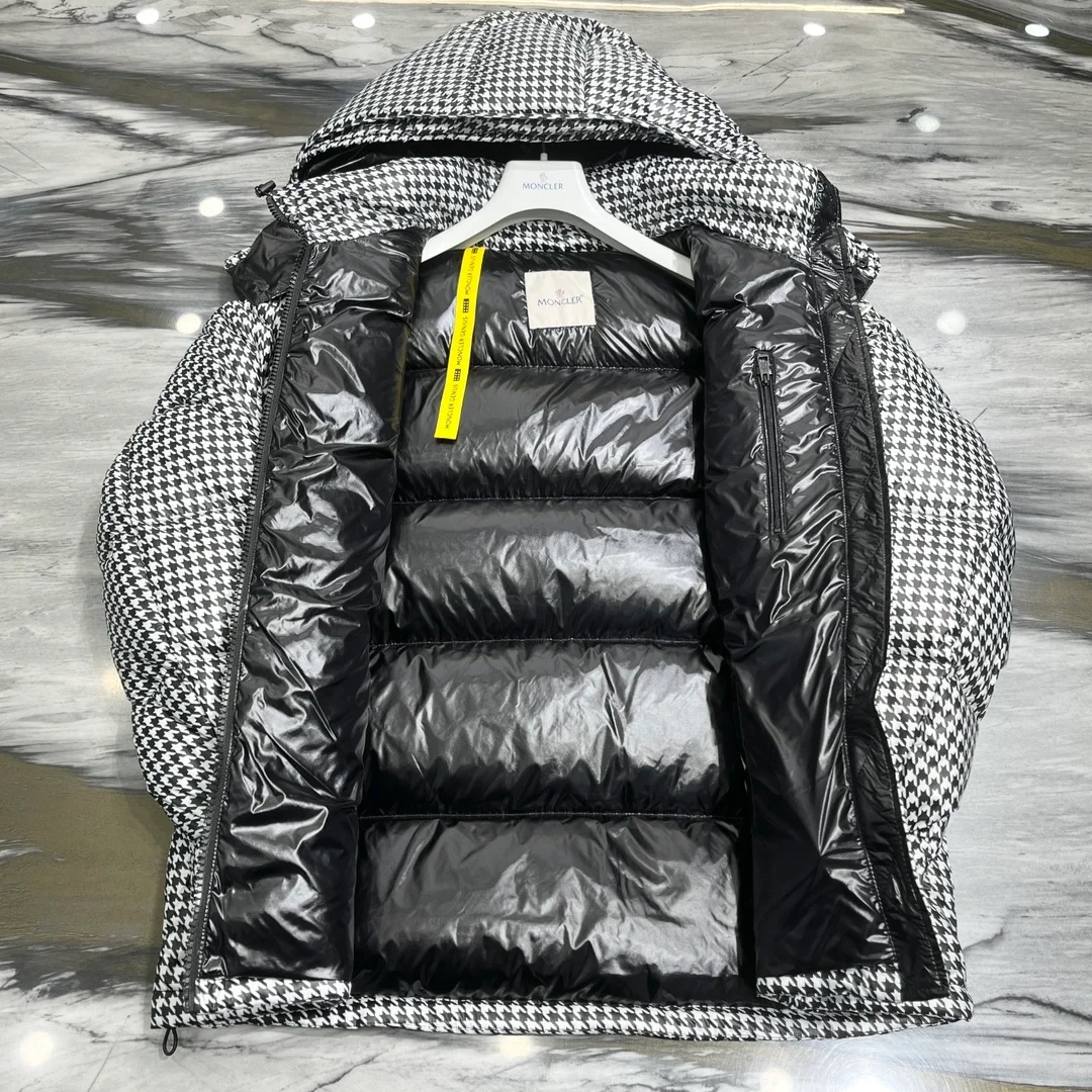 몽클레어 피그먼트 소코트린 숏 다운 패딩