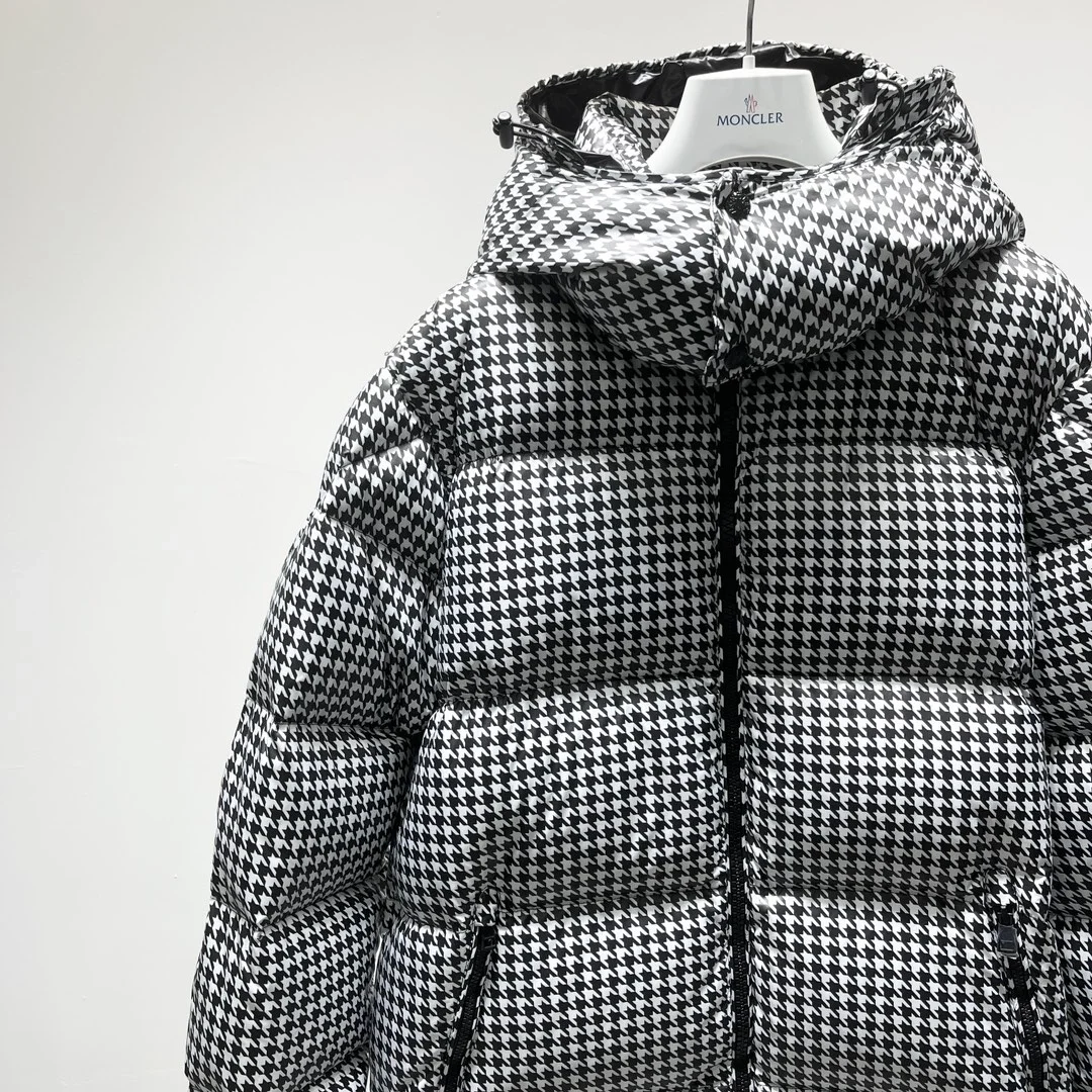 몽클레어 피그먼트 소코트린 숏 다운 패딩