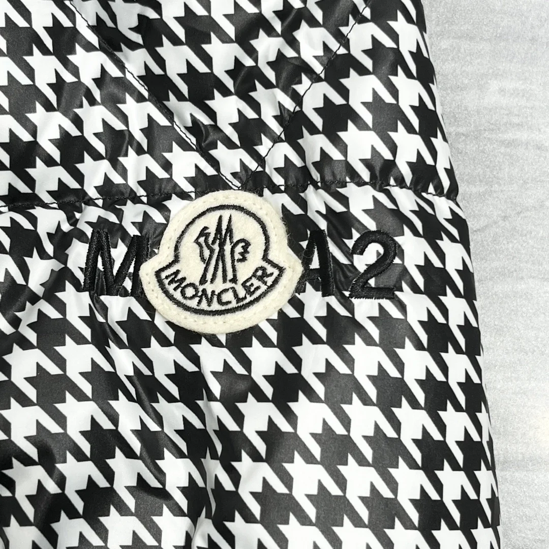 몽클레어 피그먼트 소코트린 숏 다운 패딩