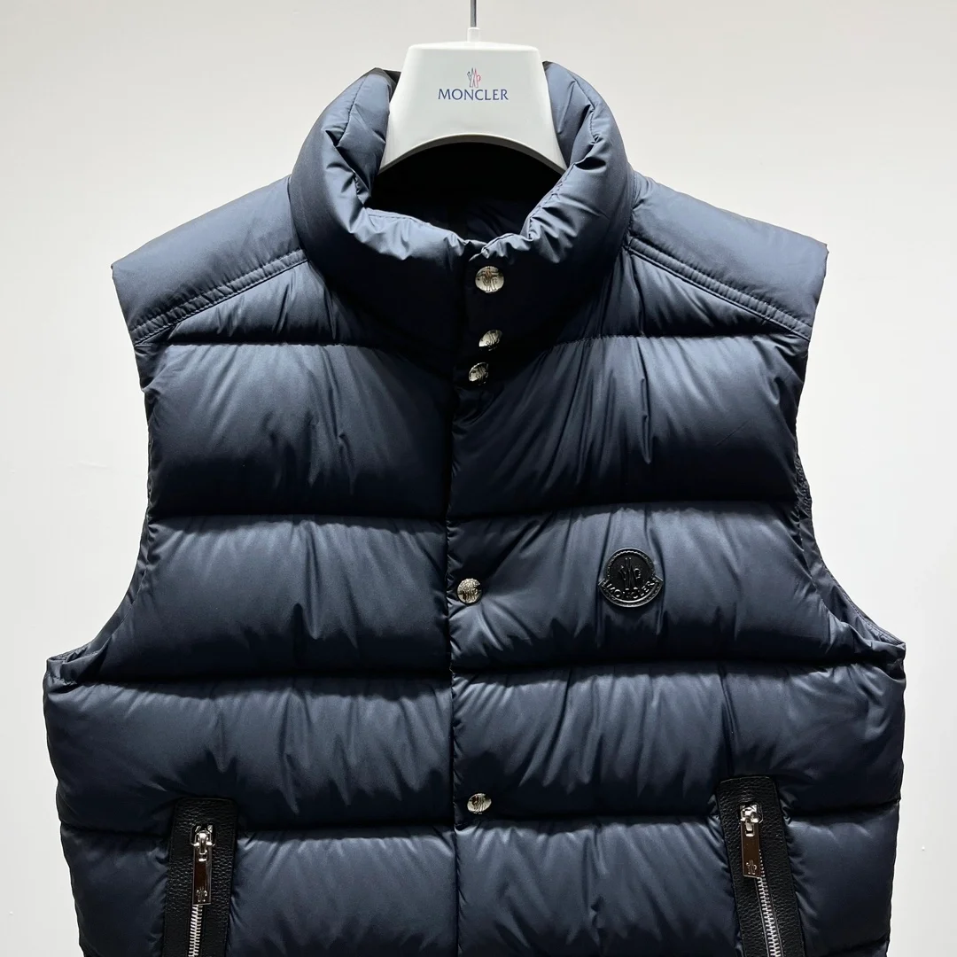 몽클레어 Herniaire 다운 베스트