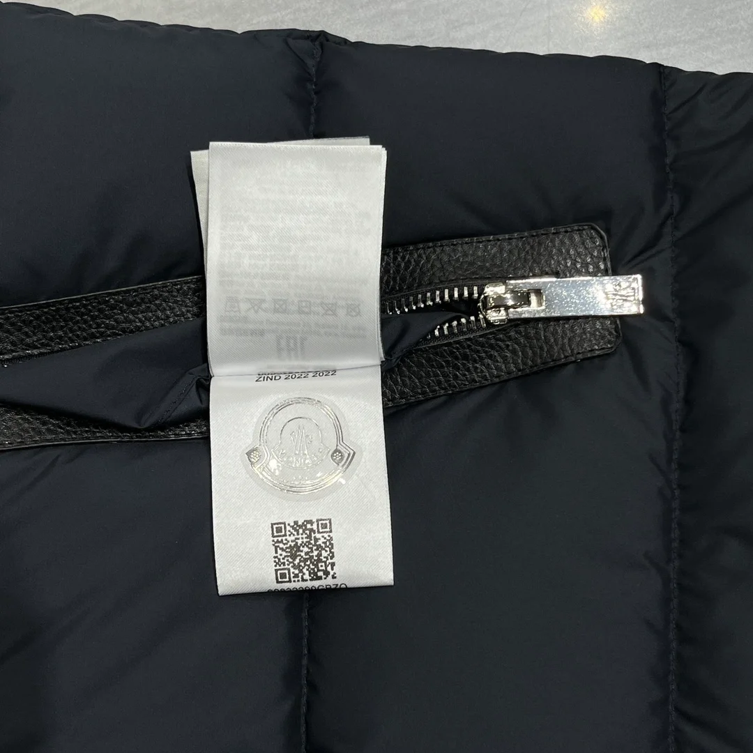 몽클레어 Herniaire 다운 베스트