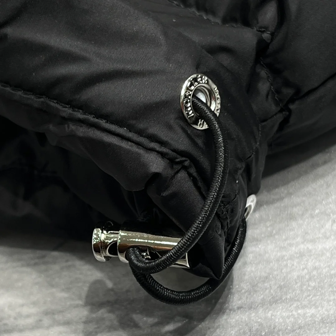 몽클레어 로고 패치 삼색 라이닝 자켓