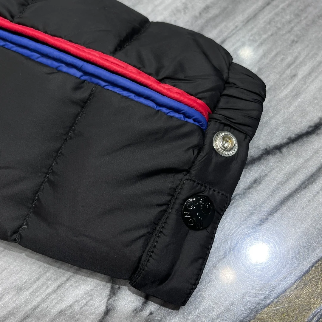 몽클레어 로고 패치 삼색 라이닝 자켓