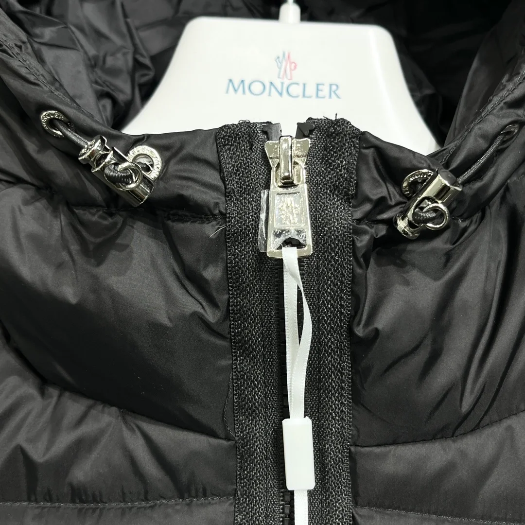 몽클레어 로고 패치 삼색 라이닝 자켓