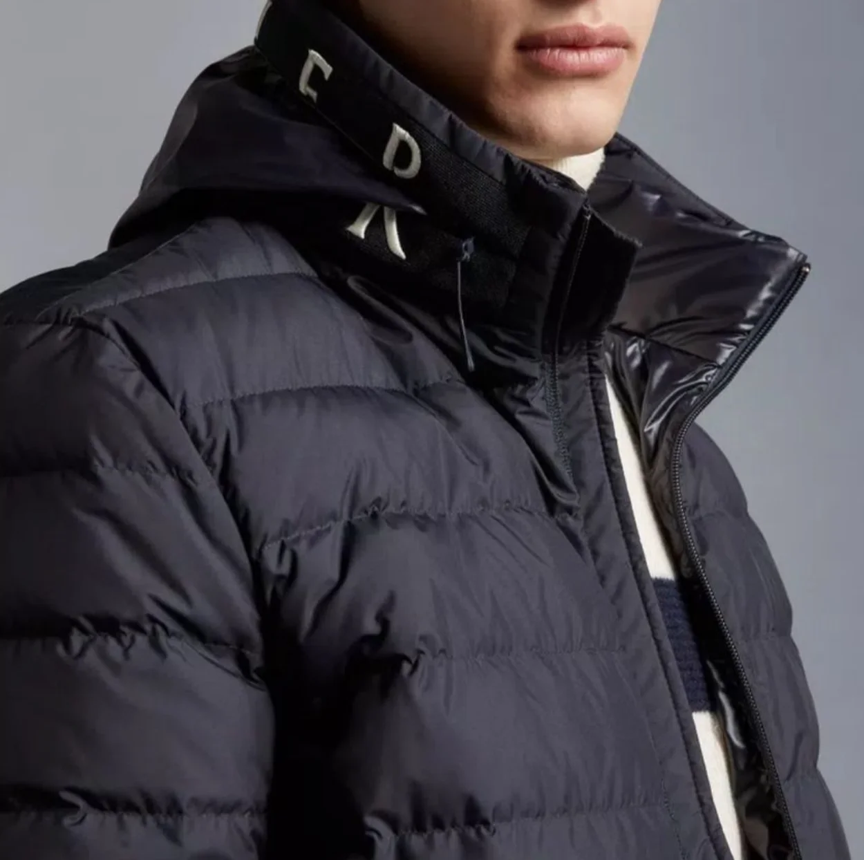 몽클레어 아키오 남성 숏 패딩 다운 자켓