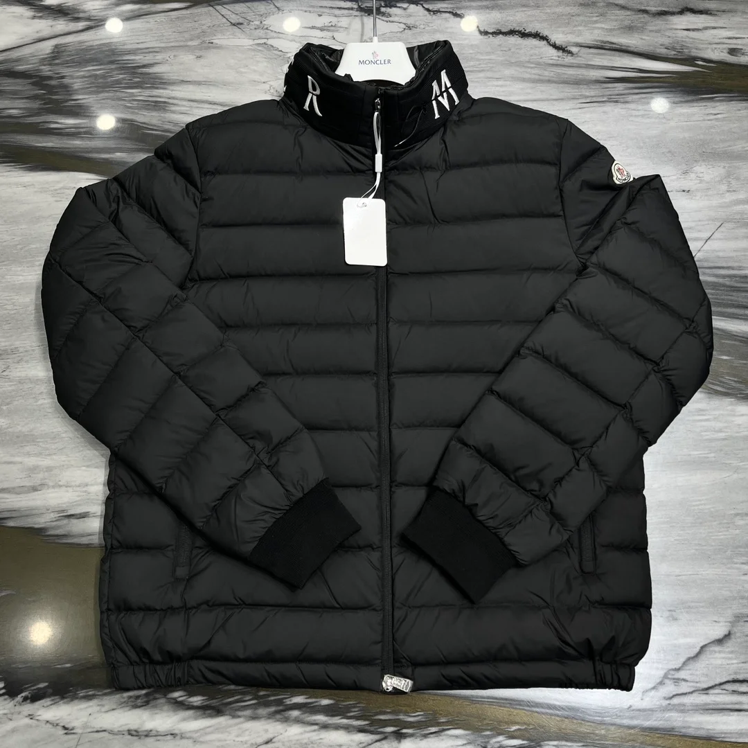 몽클레어 아키오 남성 숏 패딩 다운 자켓