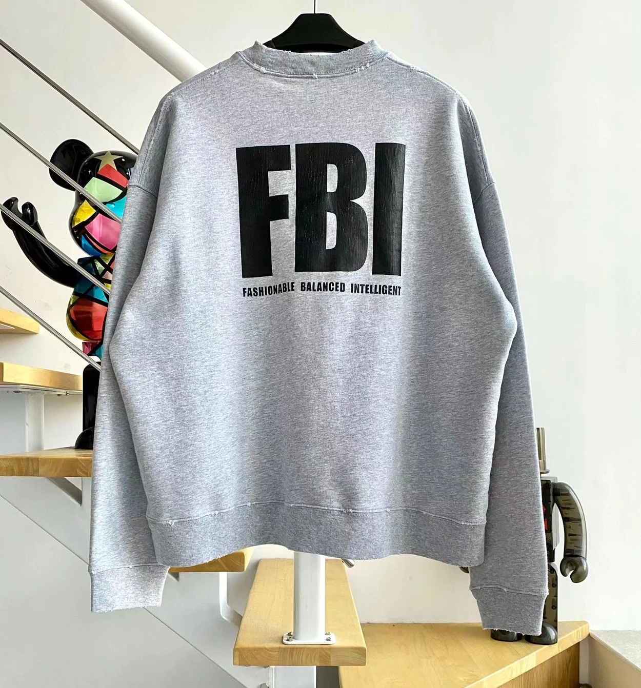 발렌시아가 FBI 스웨트셔츠 그레이