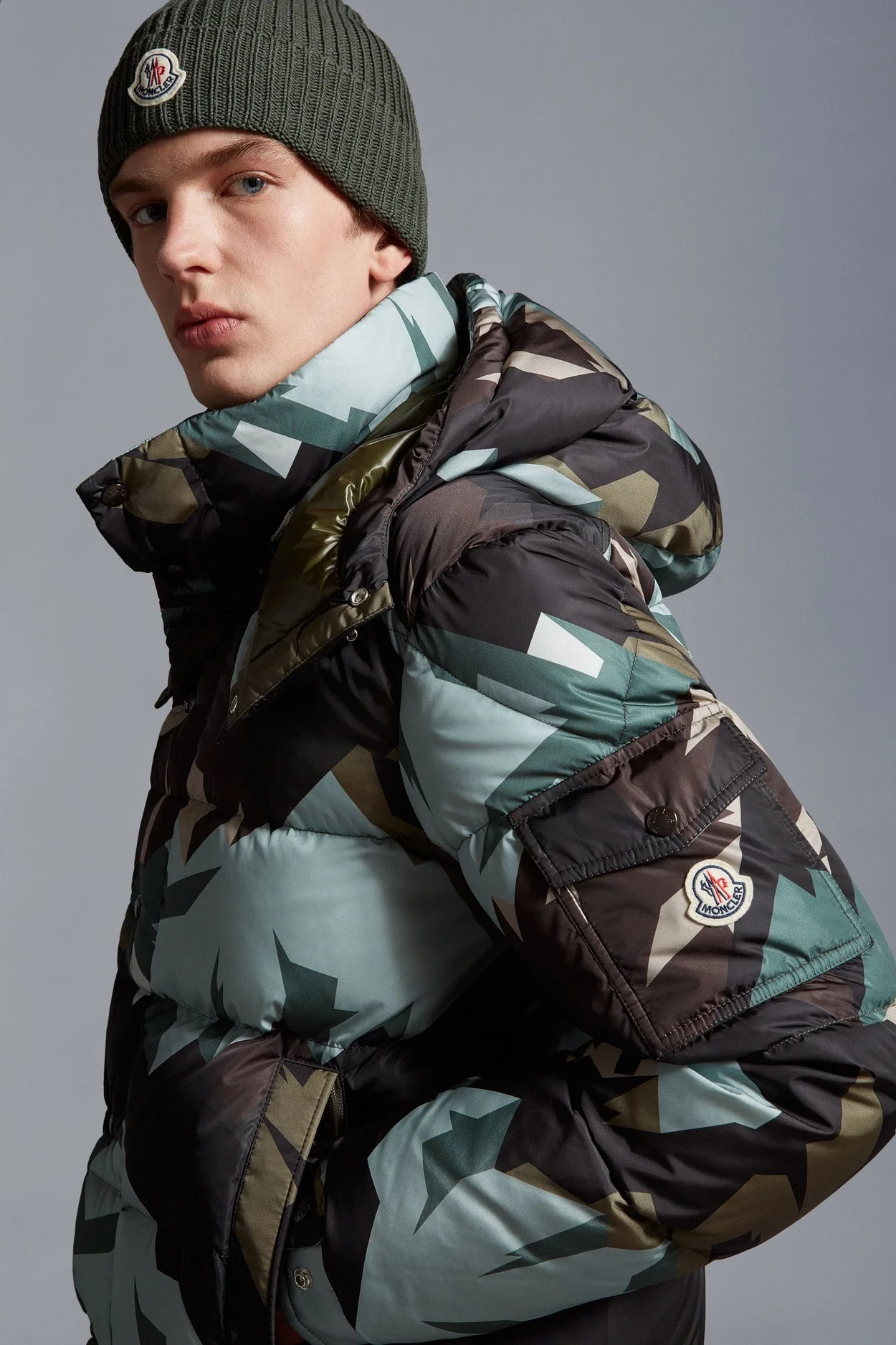 몽클레어 23FW 모사 숏다운 패딩 자켓