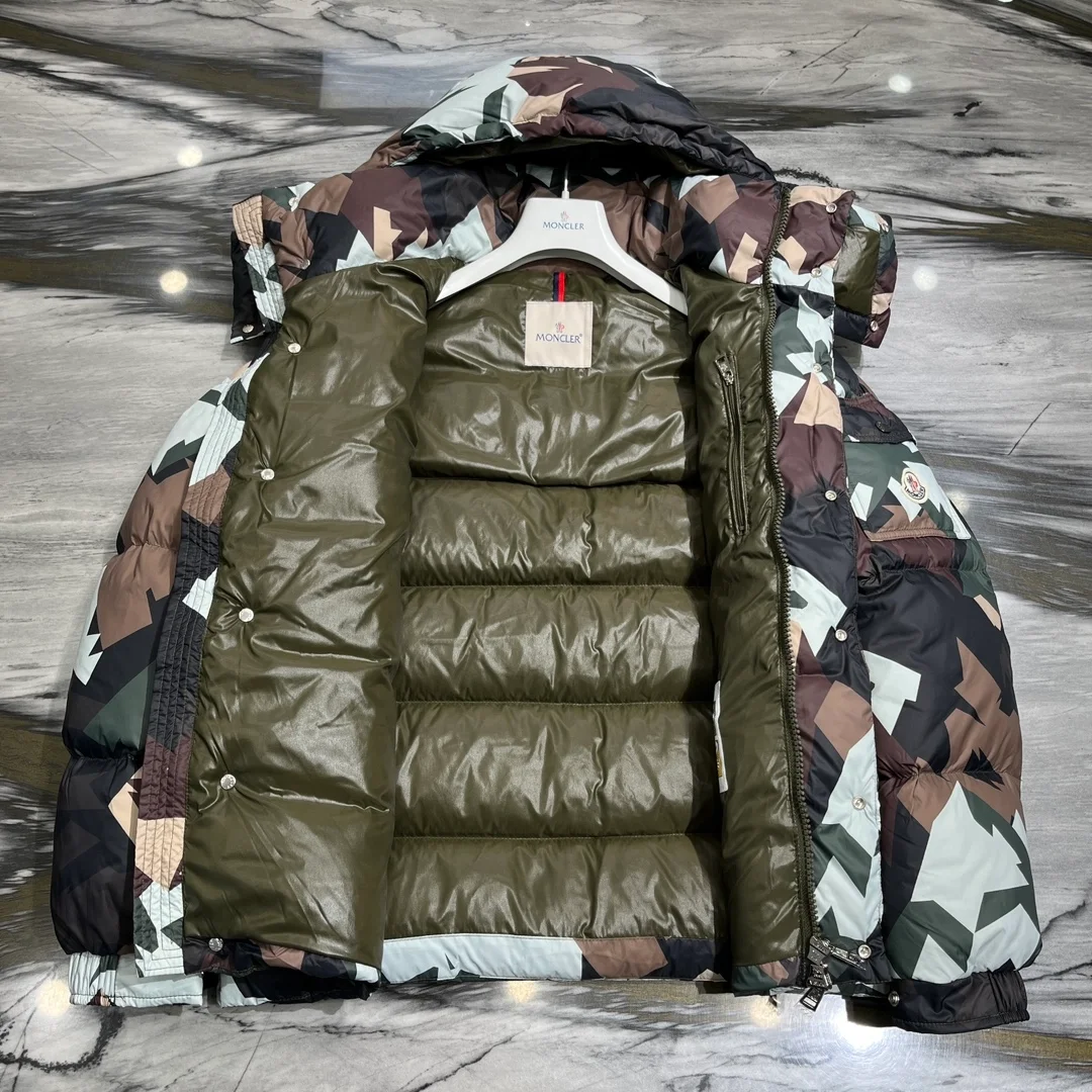 몽클레어 23FW 모사 숏다운 패딩 자켓