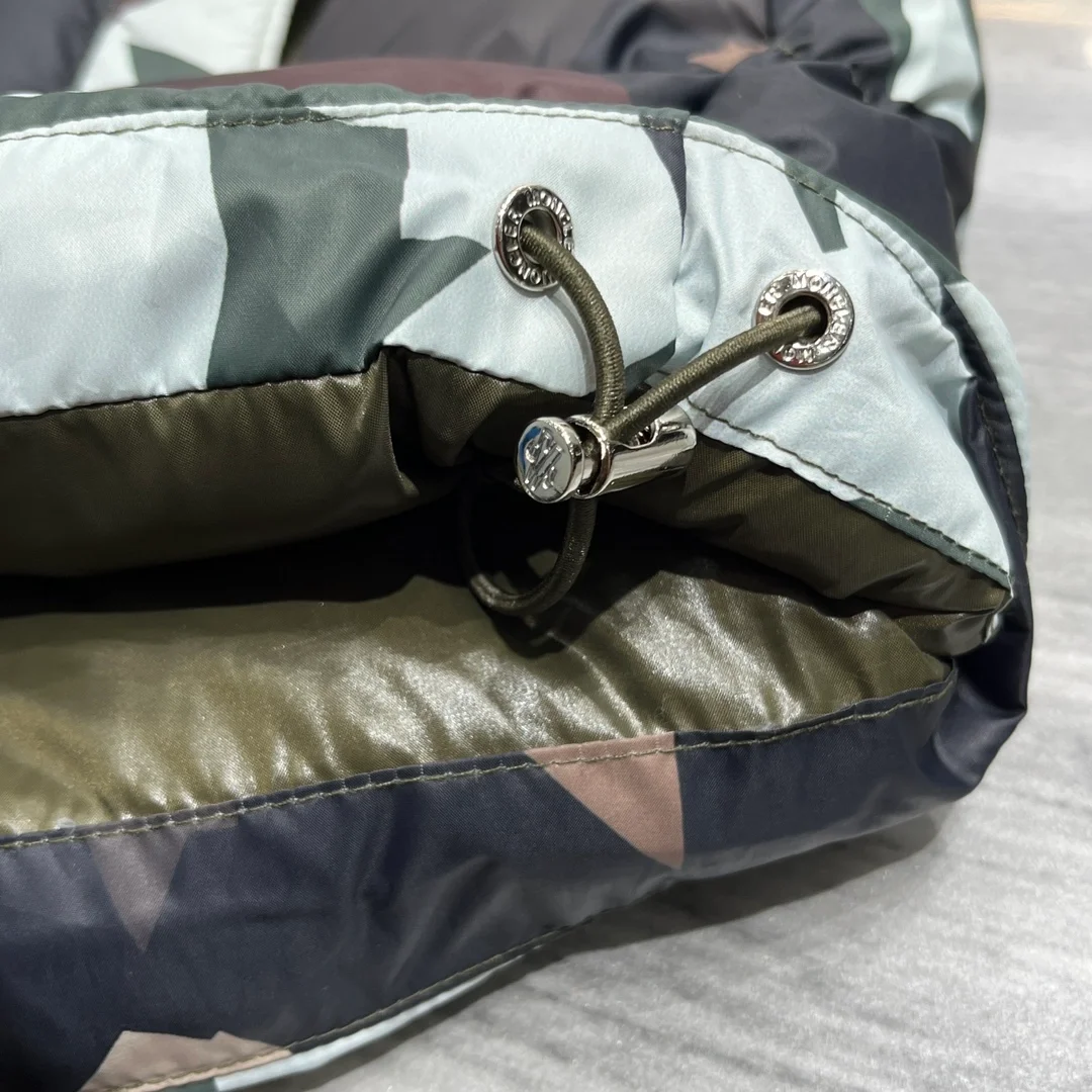 몽클레어 23FW 모사 숏다운 패딩 자켓