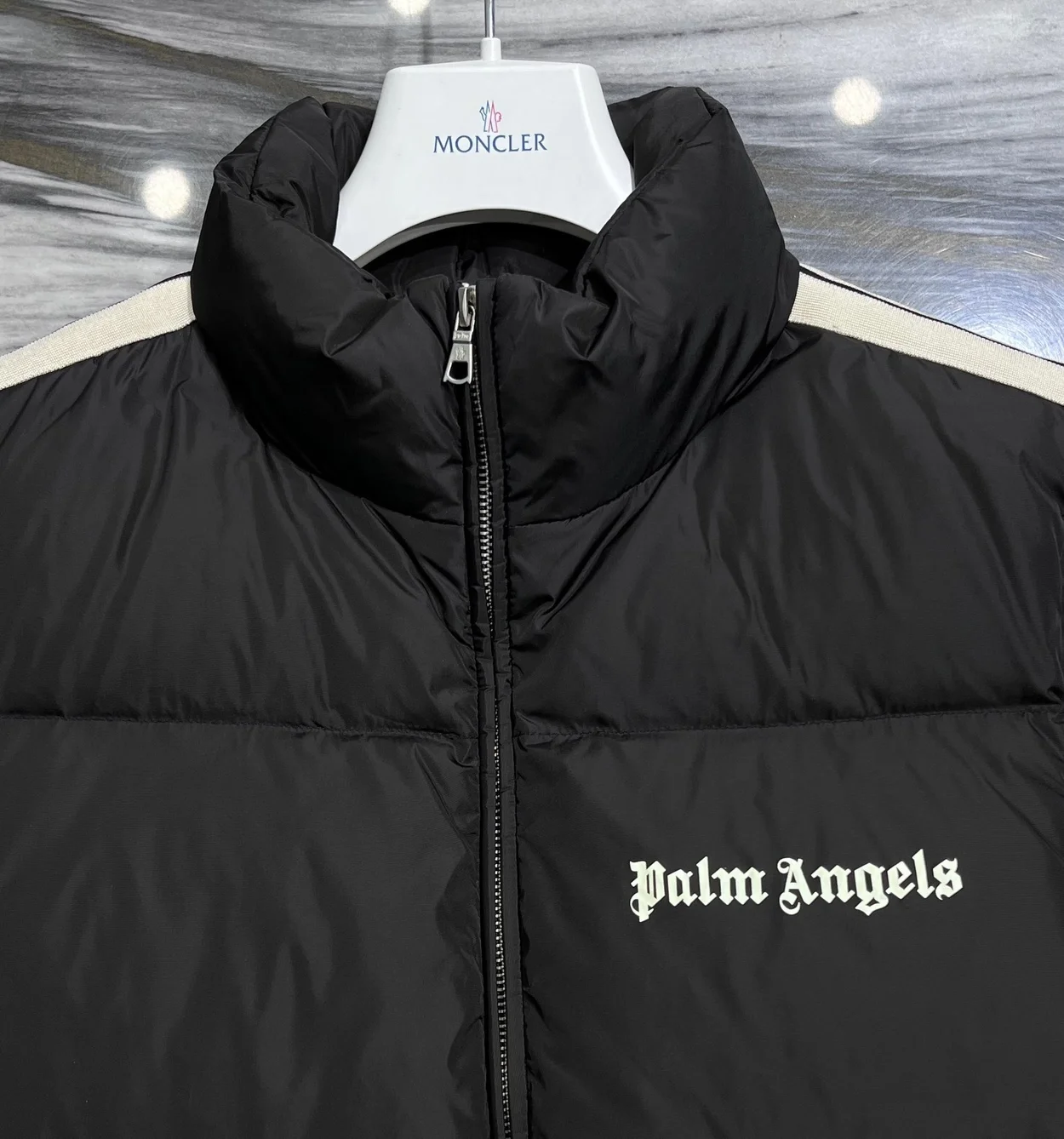 몽클레어 x 팜엔젤스 로드맨 다운 자켓